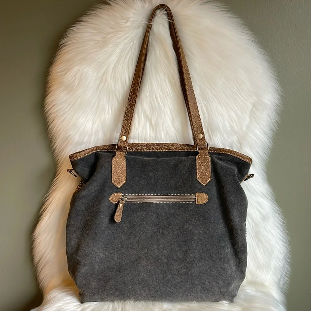 Myra Bag Shoulder Bag